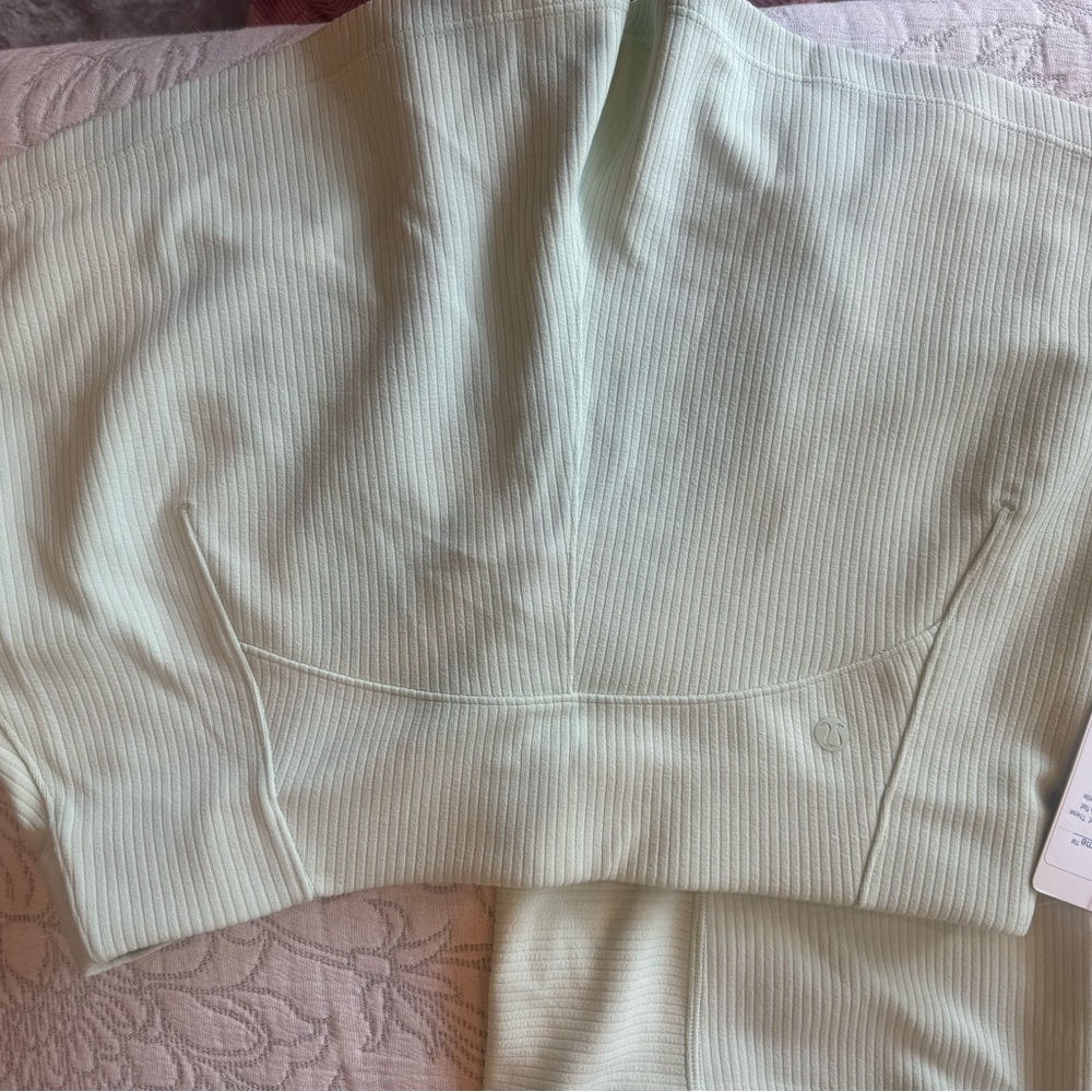 Lululemon Ribbed Softstreme High Rise Short 2” & - Picture 2 of 2